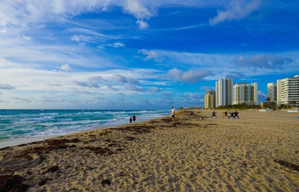 Singer Island Beach Resort And Spa, Located At The Palm Beach Resort Ривиера Бийч Екстериор снимка